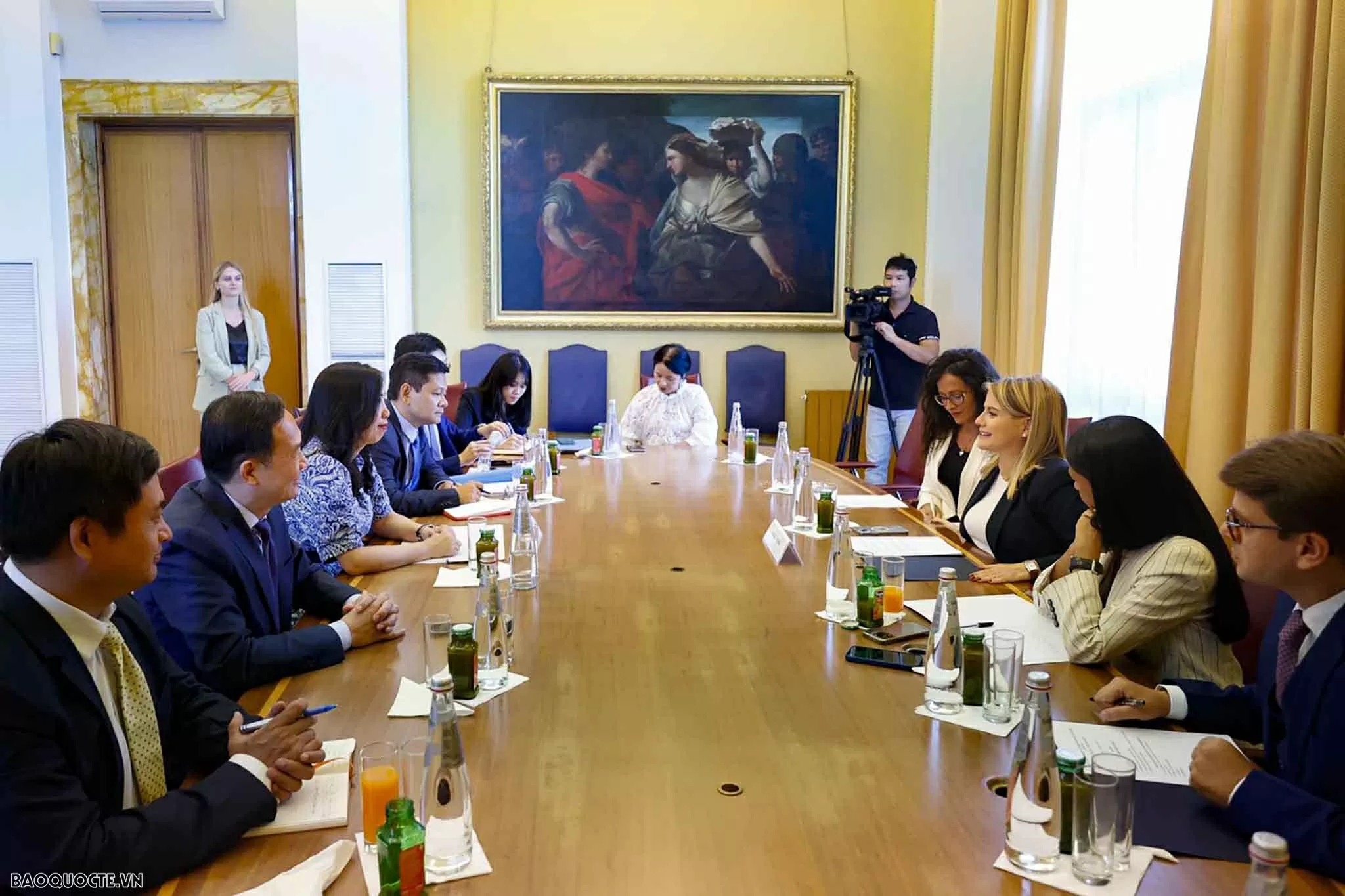 Deputy Foreign Minister Le Thi Thu Hang pays a working visit to Italy