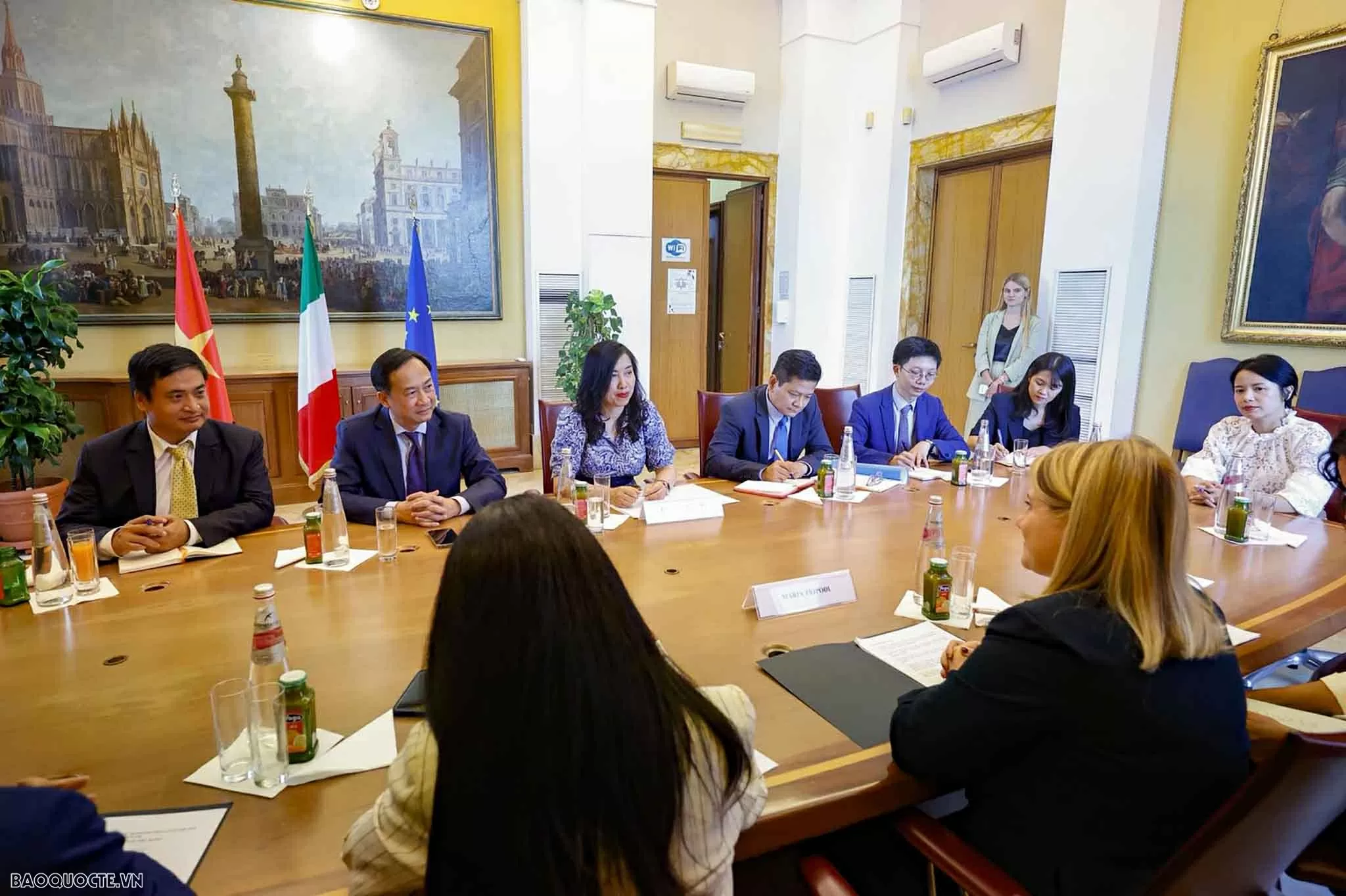 Deputy Foreign Minister Le Thi Thu Hang pays a working visit to Italy Deputy Foreign Minister Le Thi Thu Hang pays a working visit to Italy