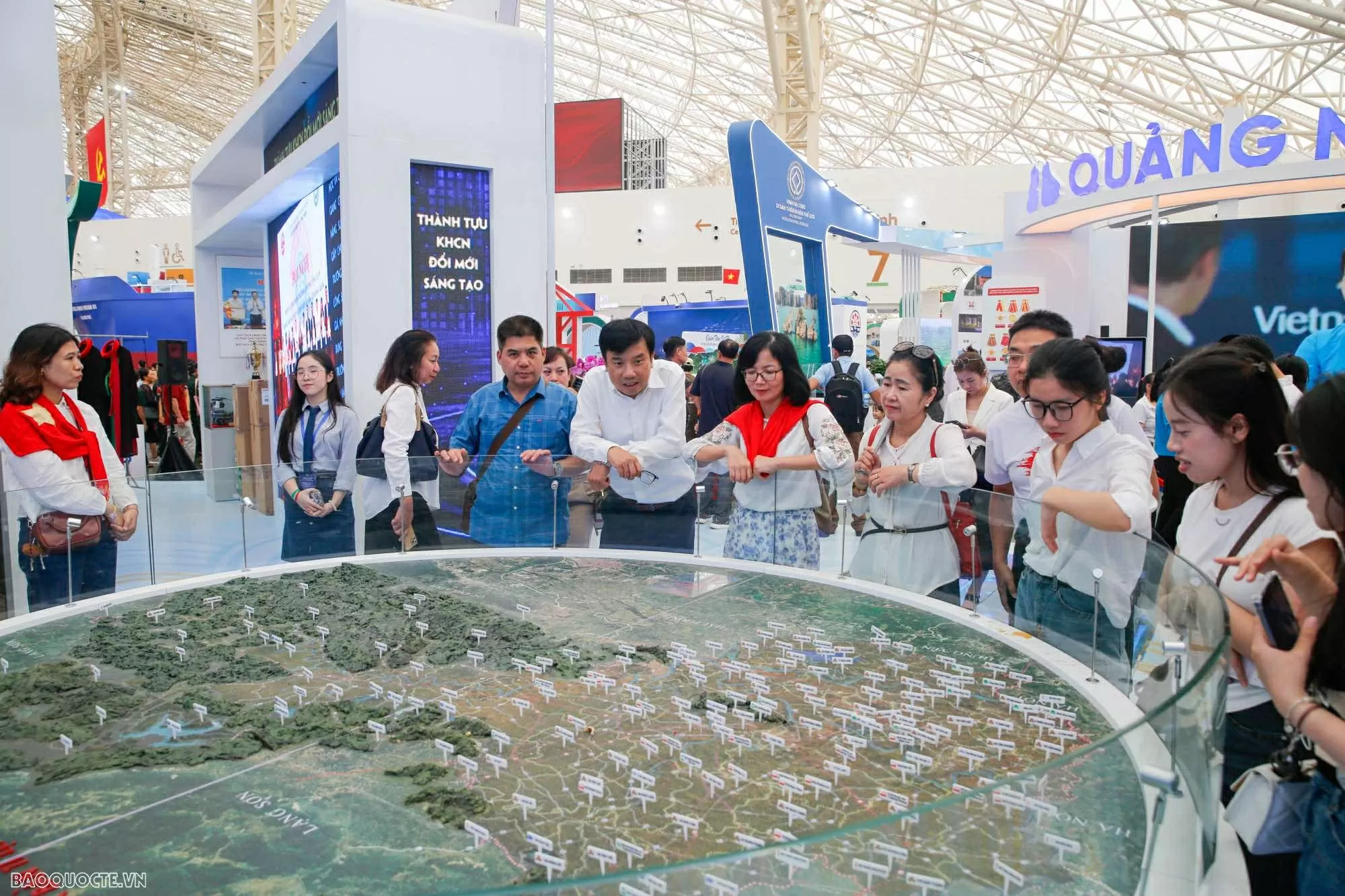 The World and Vietnam Report reflects on 80 years of the nation's glorious journey and revolutionary diplomacy The World and Vietnam Report reflects on 80 years of the nation's glorious journey and revolutionary diplomacy