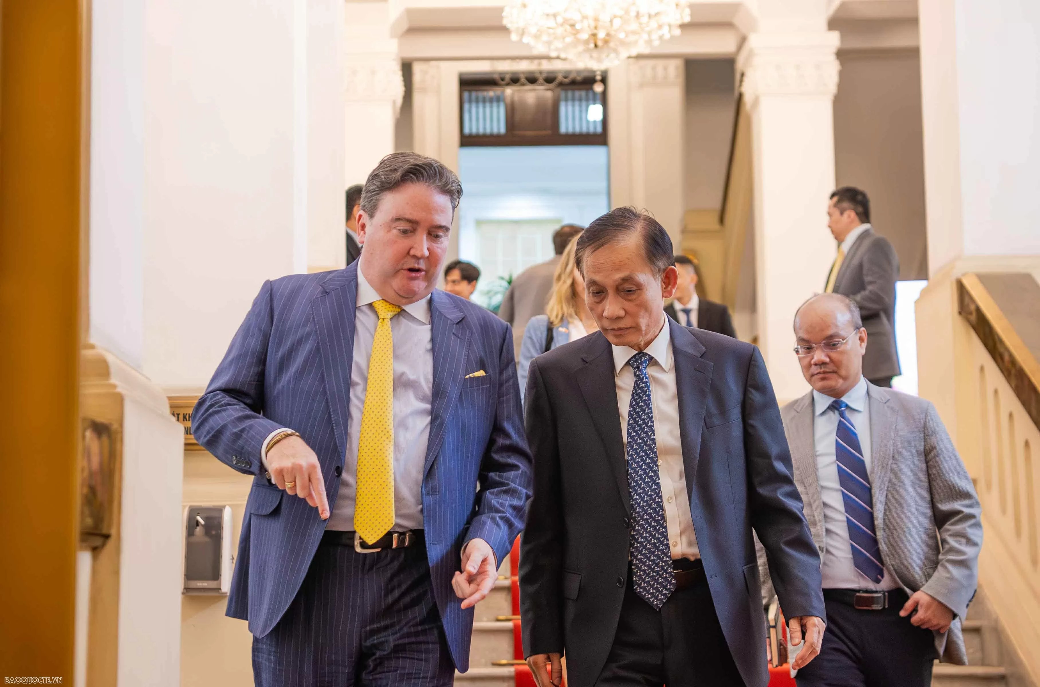 Acting Foreign Minister Le Hoai Trung receives U.S. Ambassador Marc Knapper