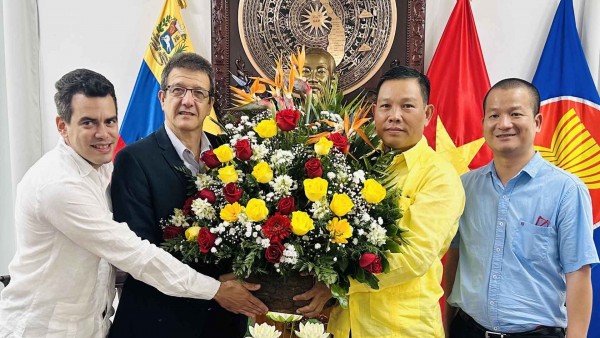 Vietnam-Cuba friendship exchange in Caracas, Venezuela: Ambassador