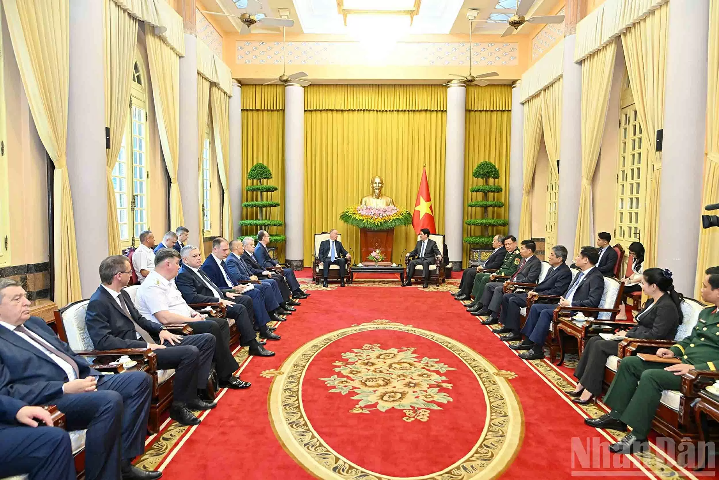 President Luong Cuong welcomes Aide to the President, Chairman of the Maritime Board