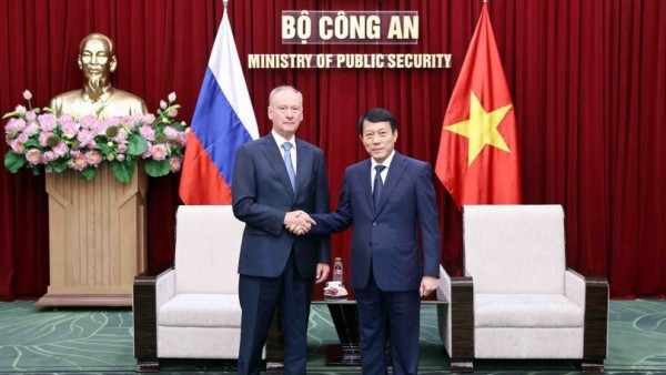 Minister Luong Tam Quang receives Russian Presidential Aide to enhance security cooperation