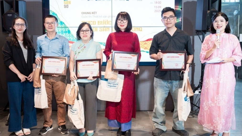 Award ceremony for cultural product design contest 'Following Community Heritage'