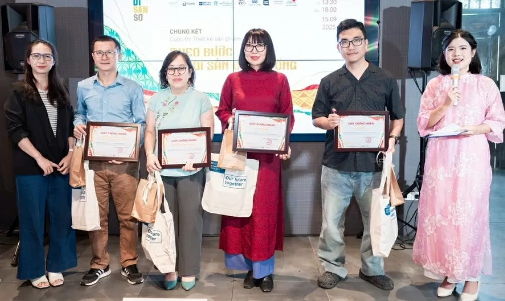Award ceremony for cultural product design contest 'Following Community Heritage'