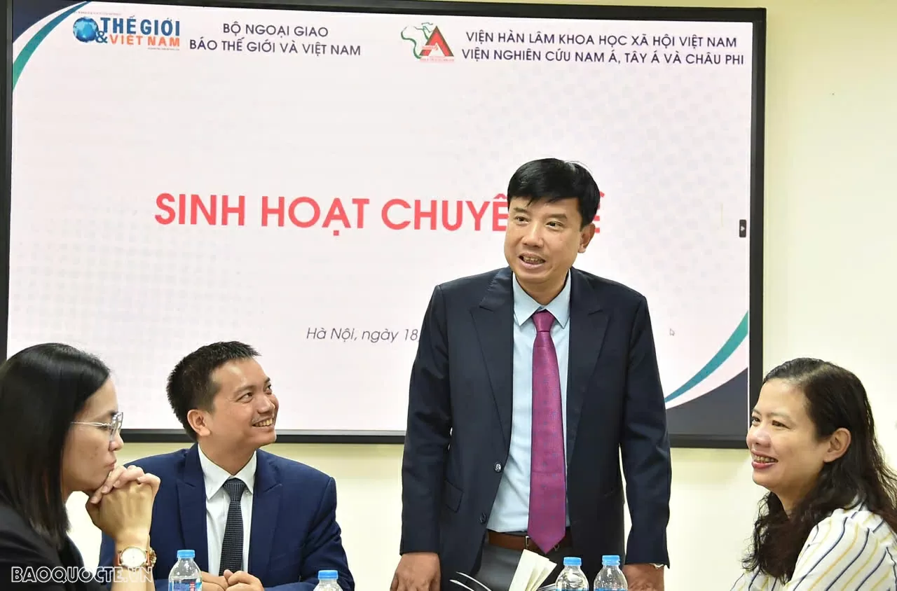 Promoting close ties between journalism and scientific research in the new context: The World and Vietnam Report Promoting close ties between journalism and scientific research in the new context: The World and Vietnam Report