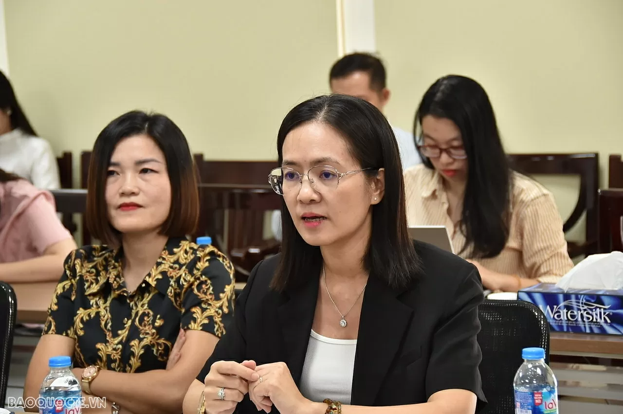 Promoting close ties between journalism and scientific research in the new context: The World and Vietnam Report Promoting close ties between journalism and scientific research in the new context: The World and Vietnam Report