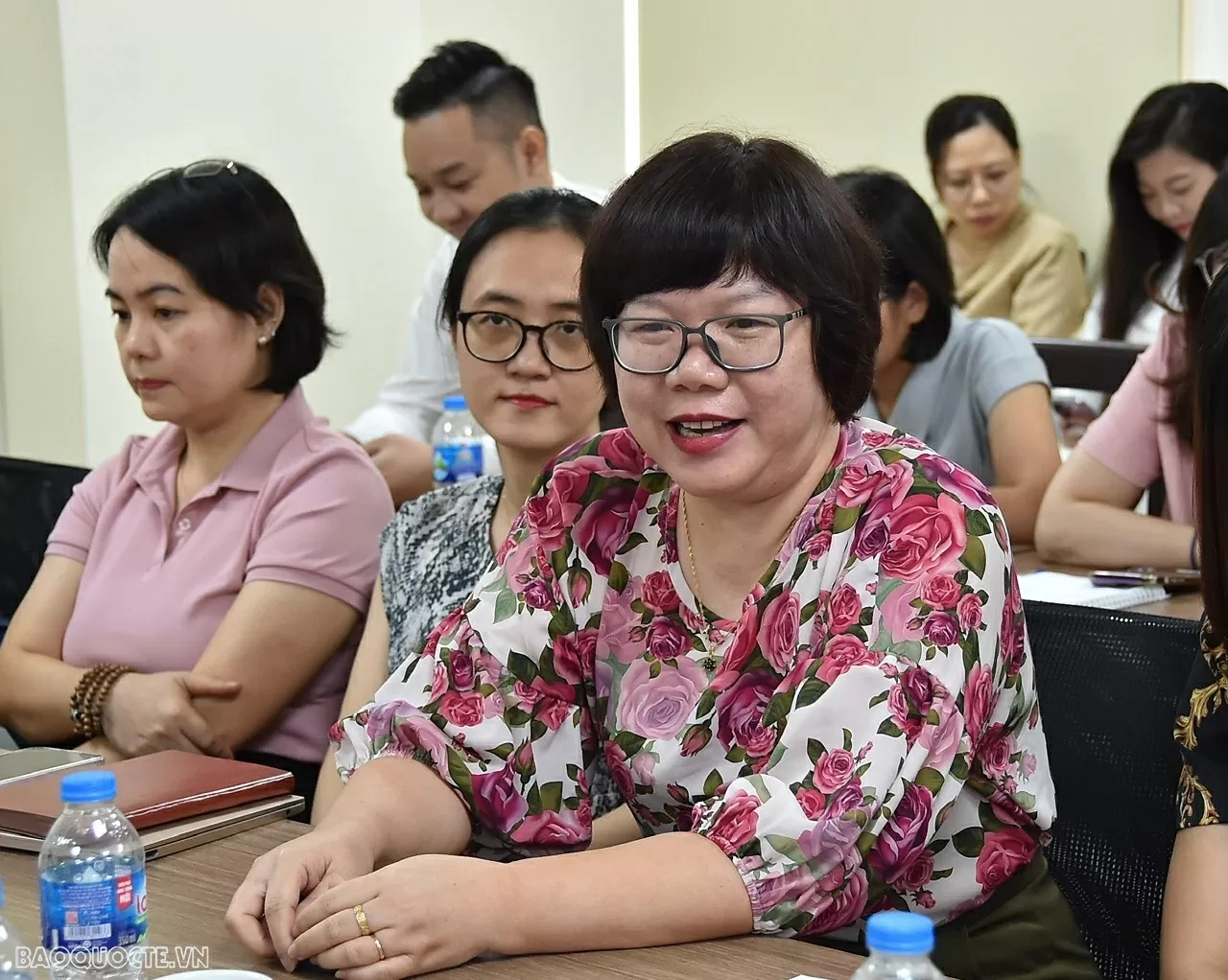 Promoting close ties between journalism and scientific research in the new context: The World and Vietnam Report Promoting close ties between journalism and scientific research in the new context: The World and Vietnam Report