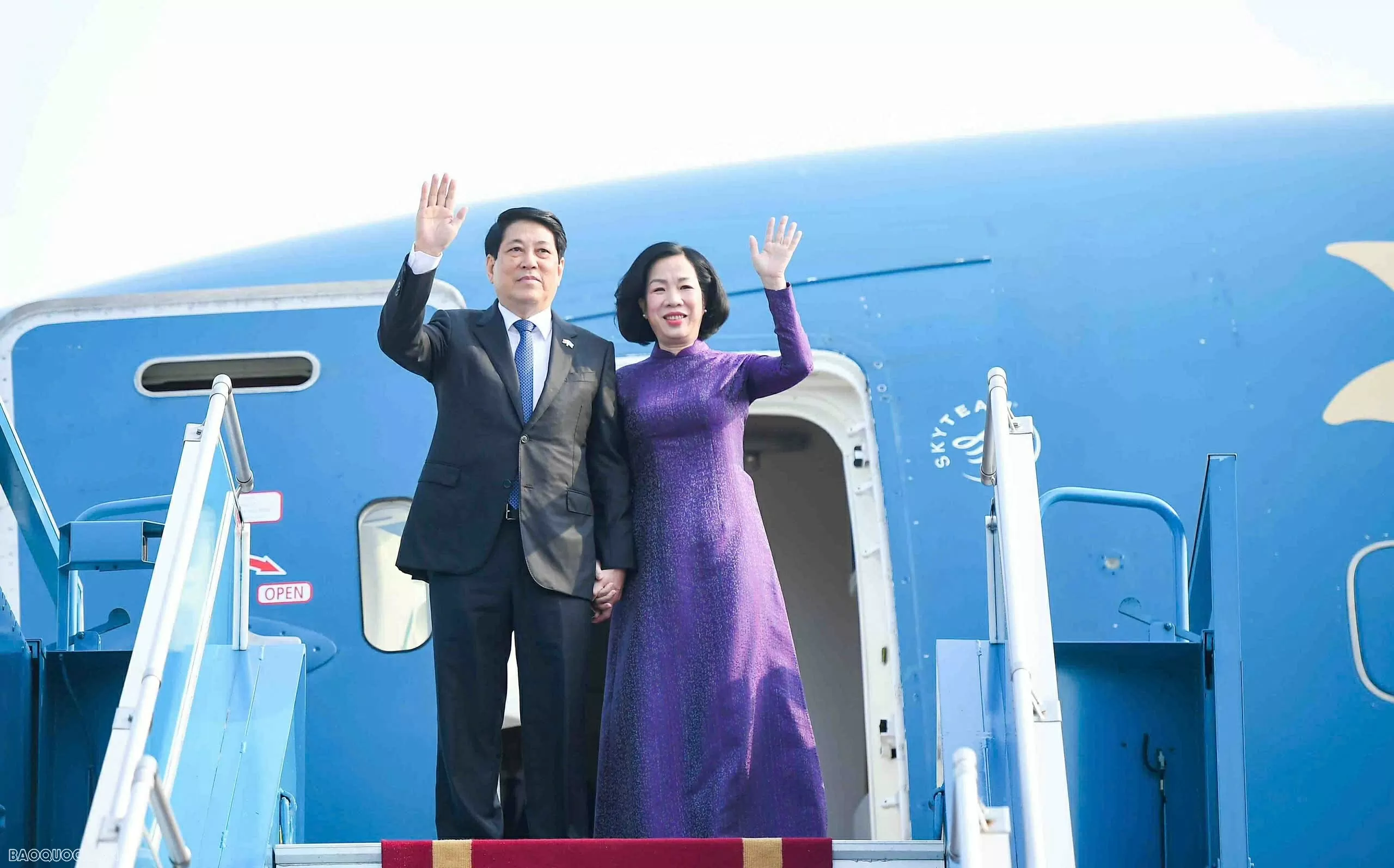 State President Luong Cuong and Spouse depart Hanoi for UNGA 80's general debate and bilateral activities in the United States State President Luong Cuong and Spouse depart Hanoi for UNGA 80's general debate and bilateral activities in the United States