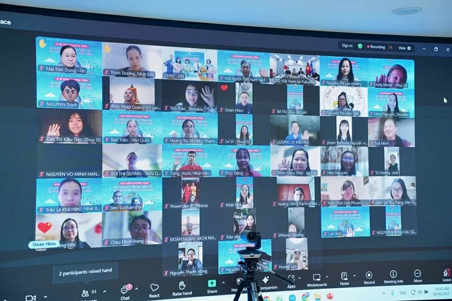 Closing ceremony of the training course 'Vietnamese teaching methods for Vietnamese children abroad' Closing ceremony of the training course 'Vietnamese teaching methods for Vietnamese children abroad'