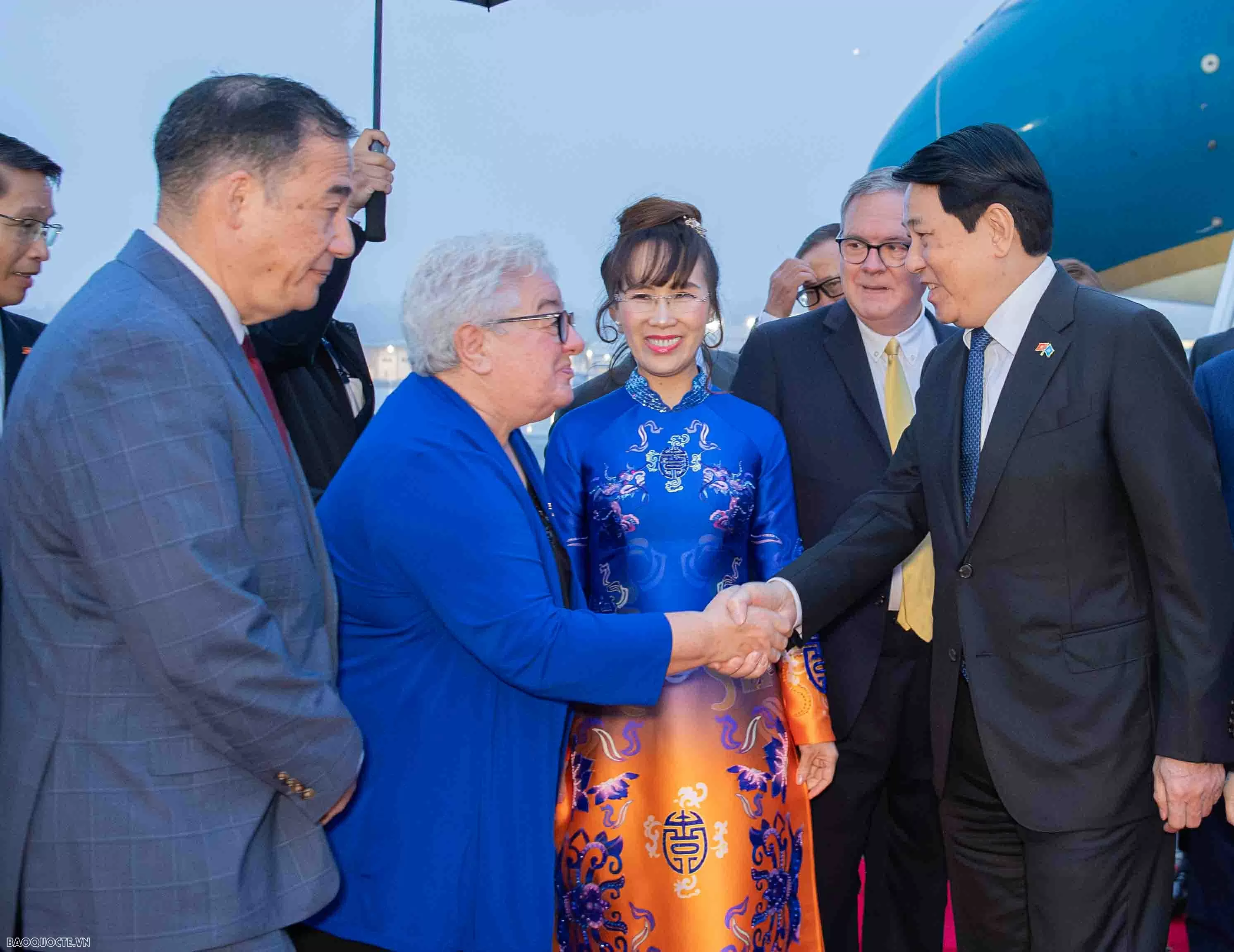 President Luong Cuong and spouse arrive in Seattle, starting activities in the United States