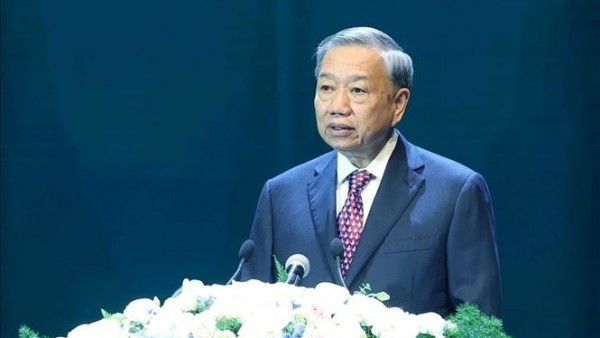 Party General Secretary requested Petrovietnam to continue leading nation’s industrialisation, modernisation
