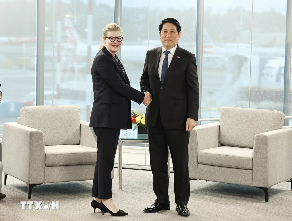 President Luong Cuong receives Boeing’s leader in Seattle