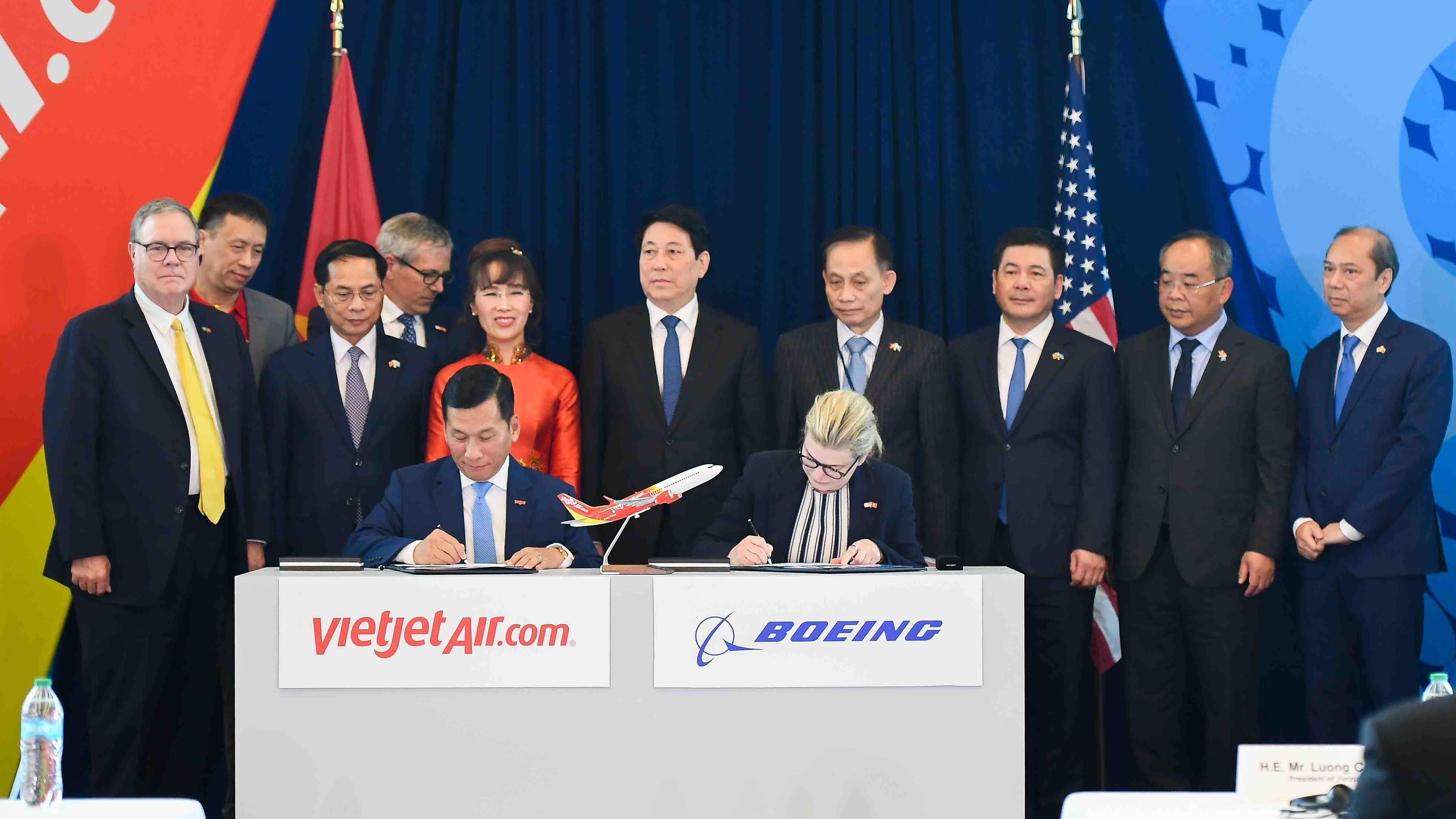 President Luong Cuong attends Boeing–Vietjet aircraft handover in Seattle