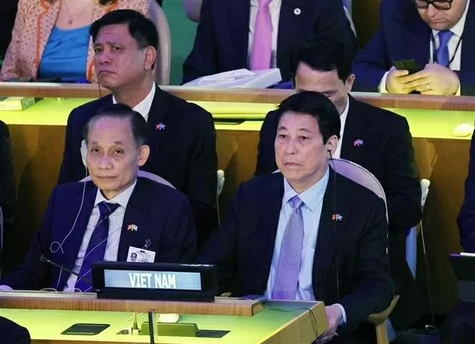 President Luong Cuong and Spouse returns to Hanoi, concluding trip for UNGA 80, bilateral activities in US President Luong Cuong and Spouse returns to Hanoi, concluding trip for UNGA 80, bilateral activities in US
