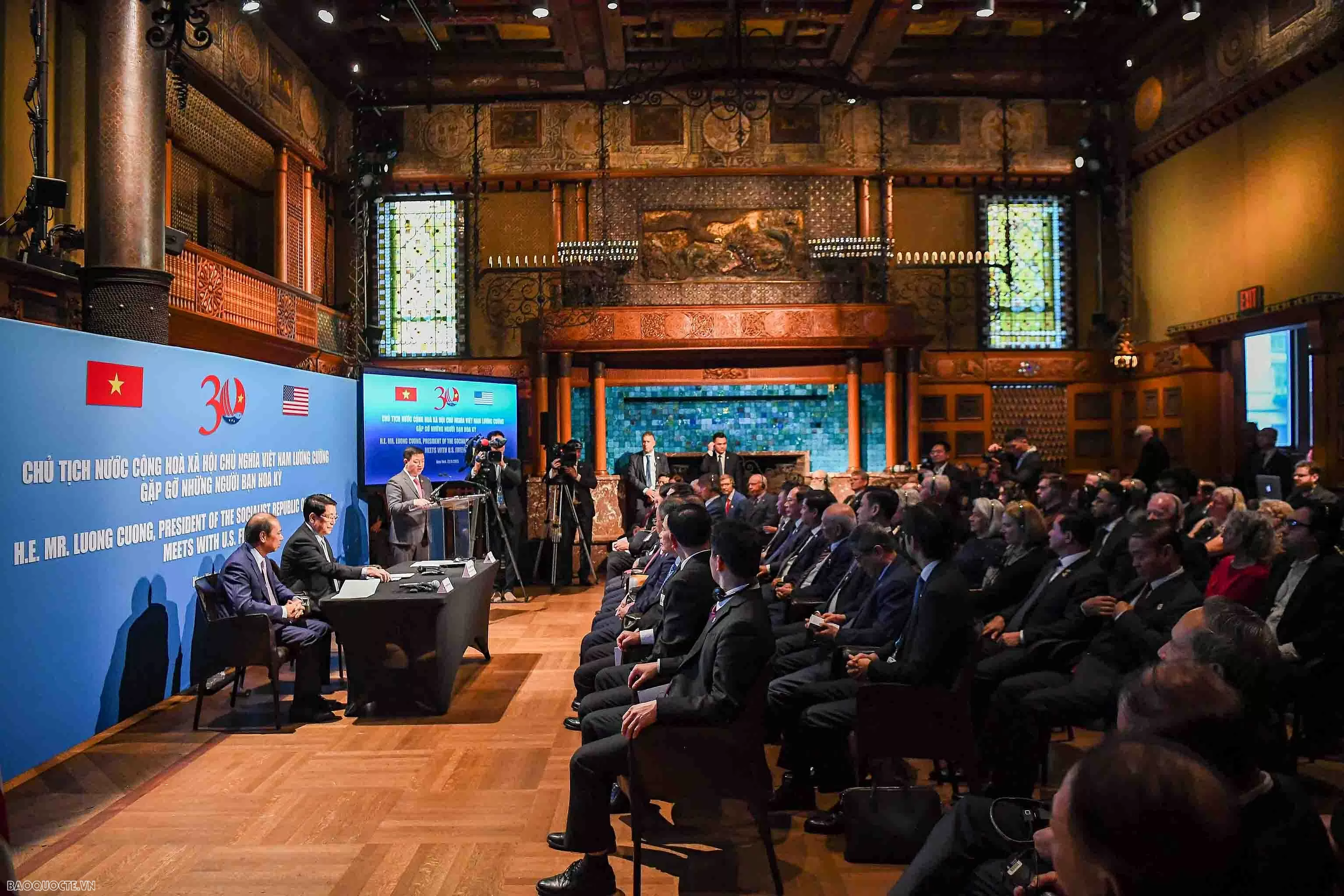 President Luong Cuong meets American friends, highlights reconciliation and healing