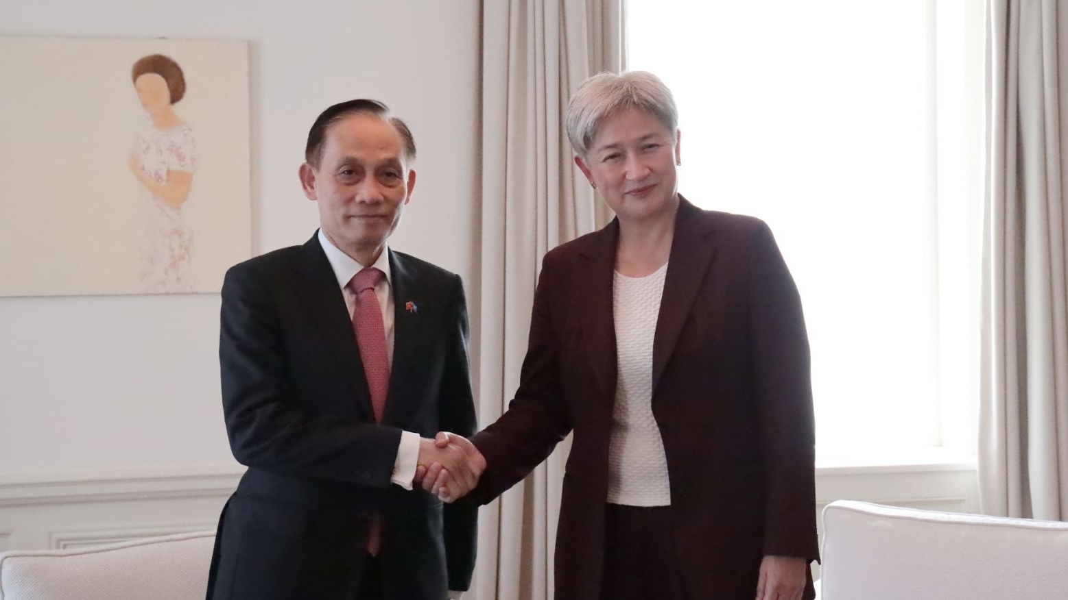 Acting Foreign Minister Le Hoai Trung meets Australian Foreign Minister Penny Wong