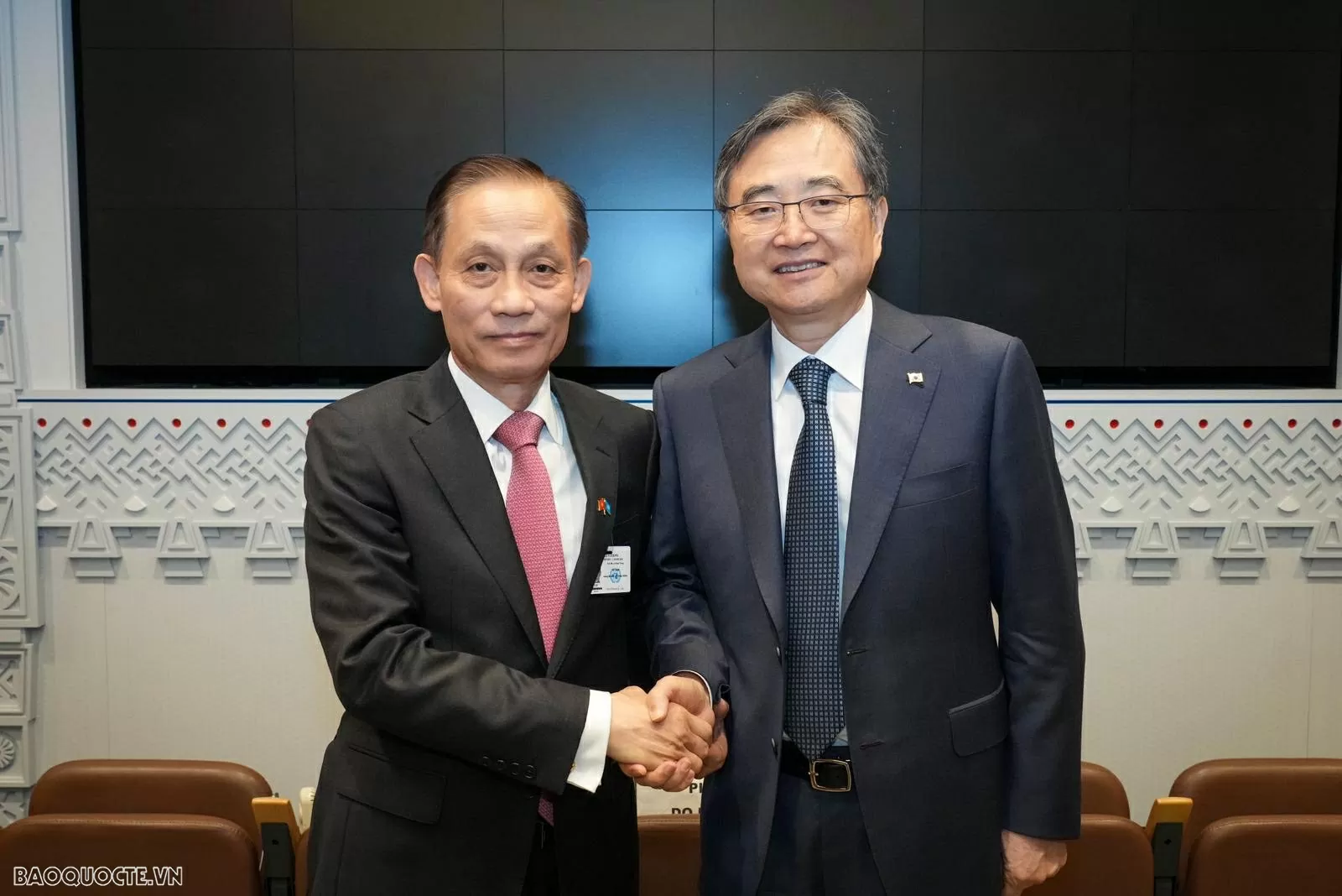 Vietnam, RoK work closely to effectively implement comprehensive strategic partnership: Acting FM Le Hoai Trung Vietnam, RoK work closely to effectively implement comprehensive strategic partnership: Acting FM Le Hoai Trung