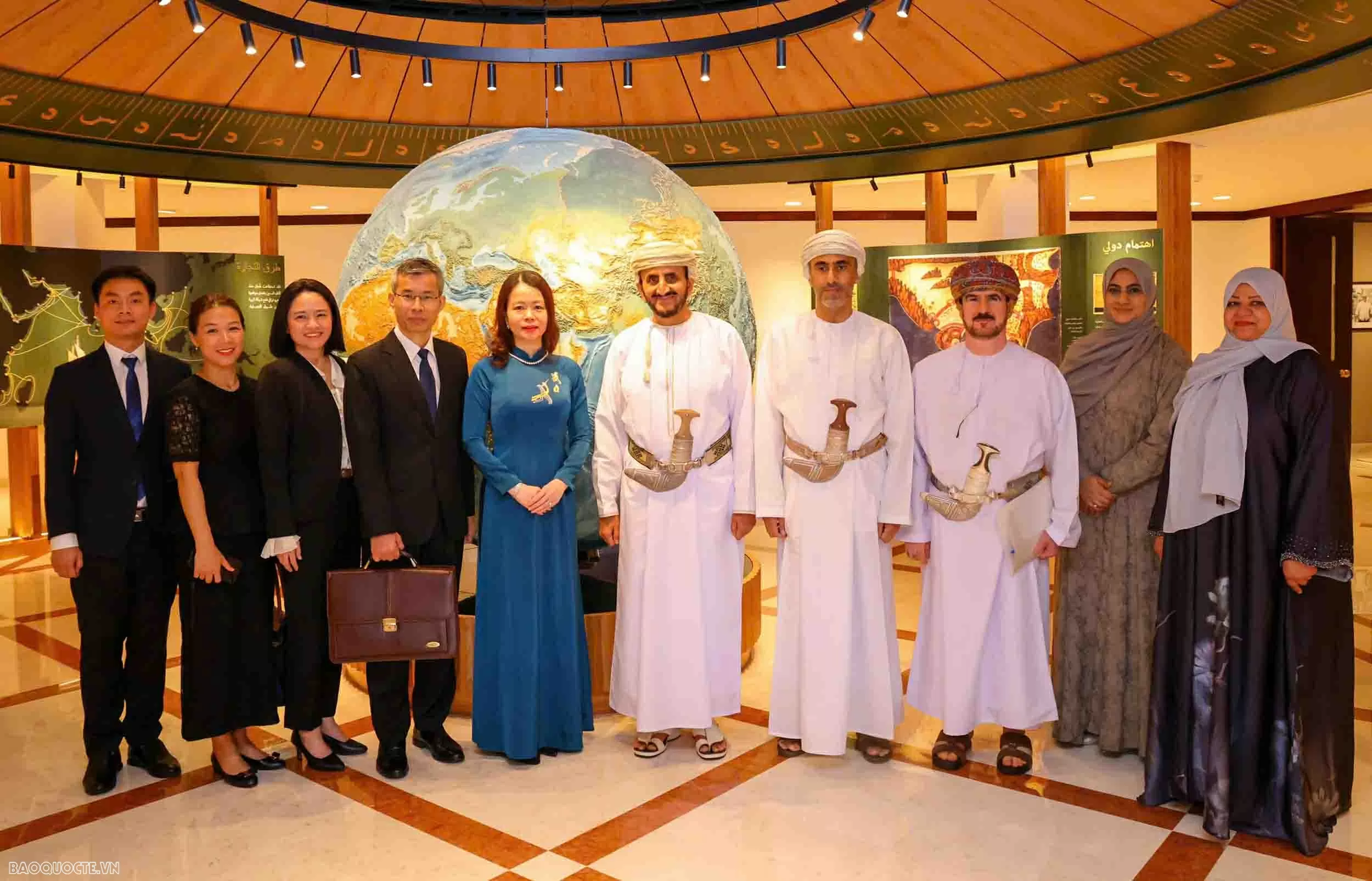 Deputy FM Nguyen Minh Hang co-chairs Vietnam-Oman political consultation