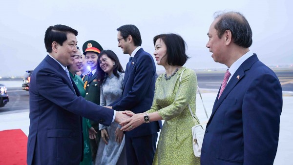 President Luong Cuong and spouse returns to Hanoi, concluding trip for UNGA 80, bilateral activities in US