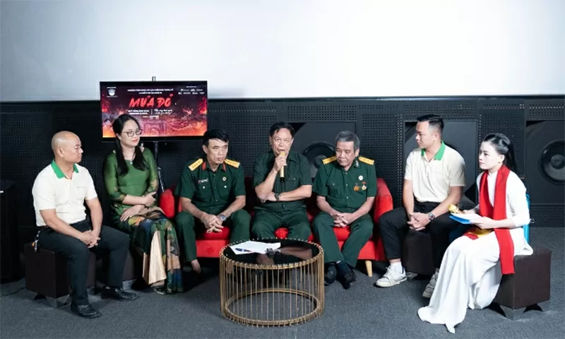 The “Red Rain” seminar was a touching connection between veterans and the younger generation.