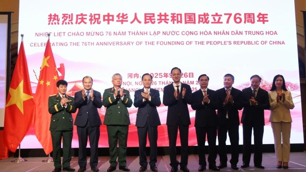 Celebrating China's National Day: Strengthening Vietnam - China friendship in the new era