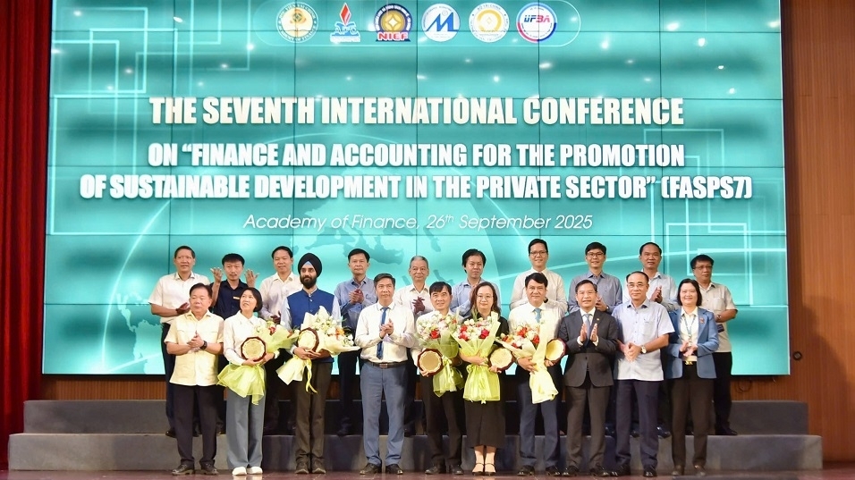 Finance and accounting for the promotion of sustainable development in the private sector
