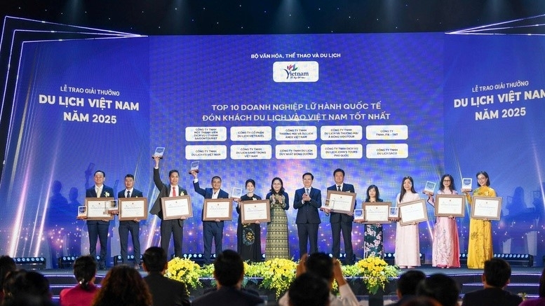 Vietnam Tourism Awards 2025 honors 113 outstanding enterprises and units