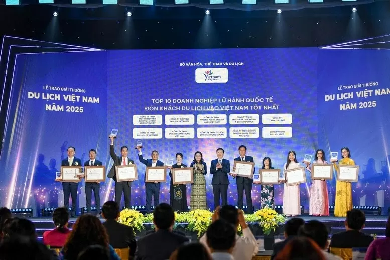 Vietnam Tourism Awards 2025 honors 113 outstanding enterprises and units