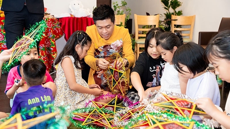 Joyful Mid-Autumn Festival in Fukuoka