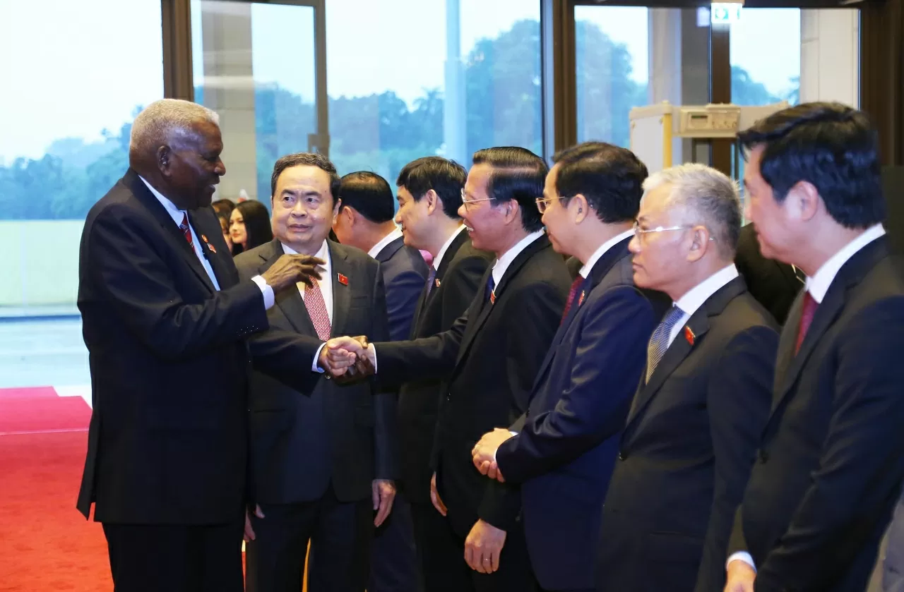 Welcome ceremony held for Cuban National Assembly President Esteban Lazo Hernández