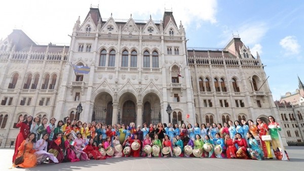 Launch of Vietnamese Ao Dai Culture Month in Europe