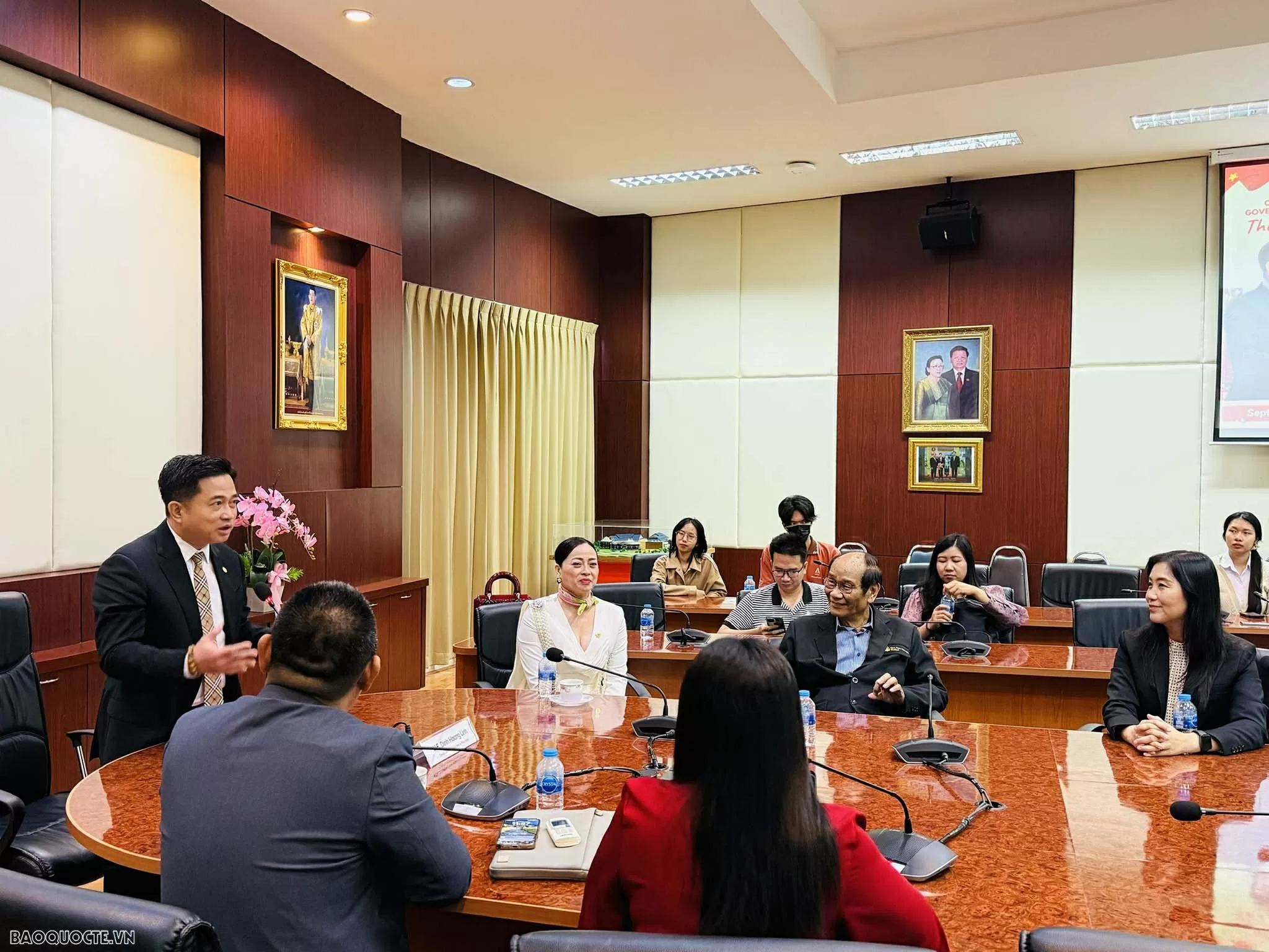 Introduction to Vietnam at Khon Kaen University, Thailand Introduction to Vietnam at Khon Kaen University, Thailand