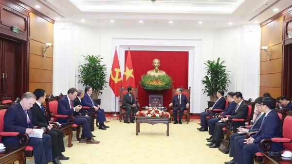 Party leader calls on Global Marvell Corporation to expand investment in Vietnam