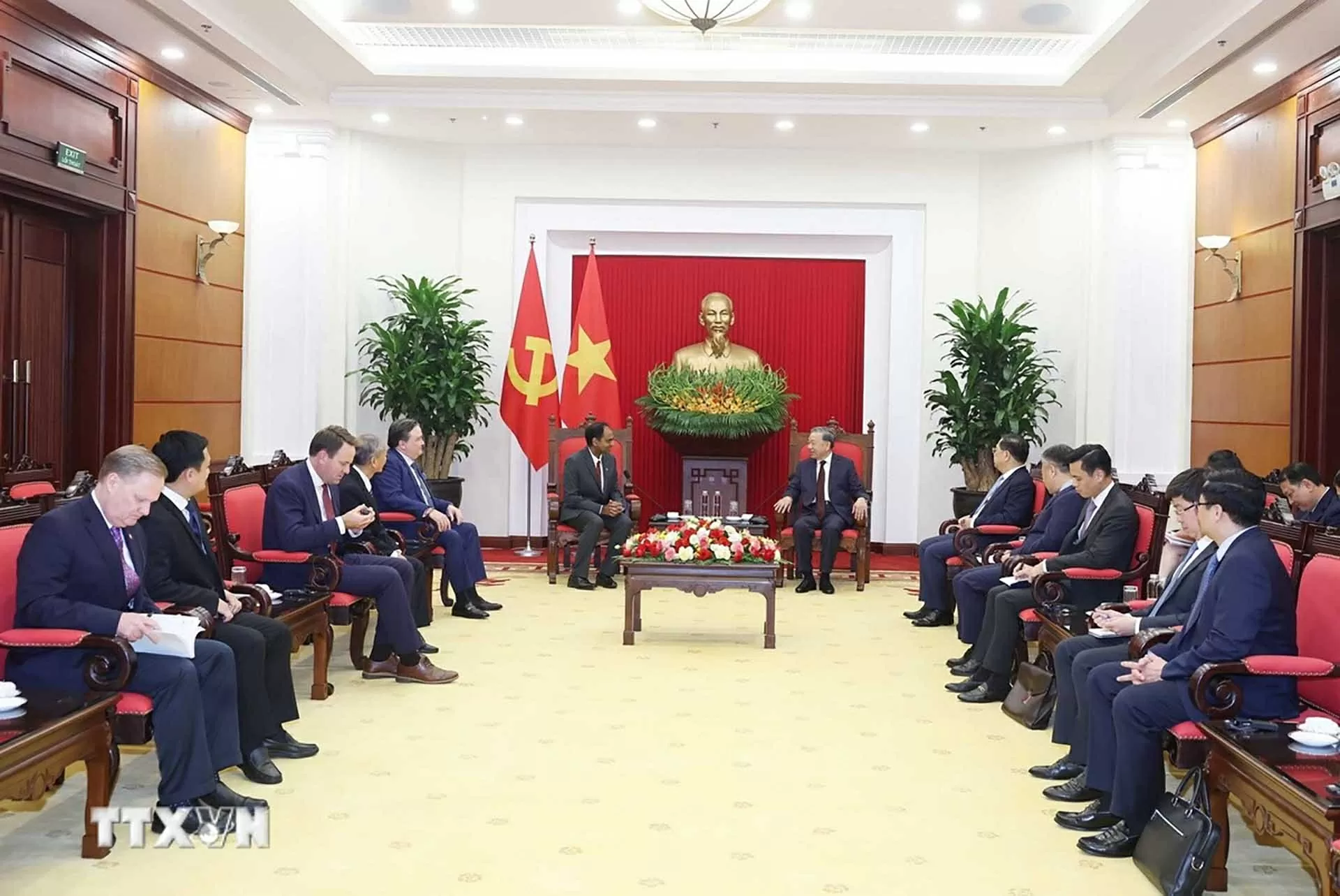 Party leader calls on Global Marvell Corporation to expand investment in Vietnam