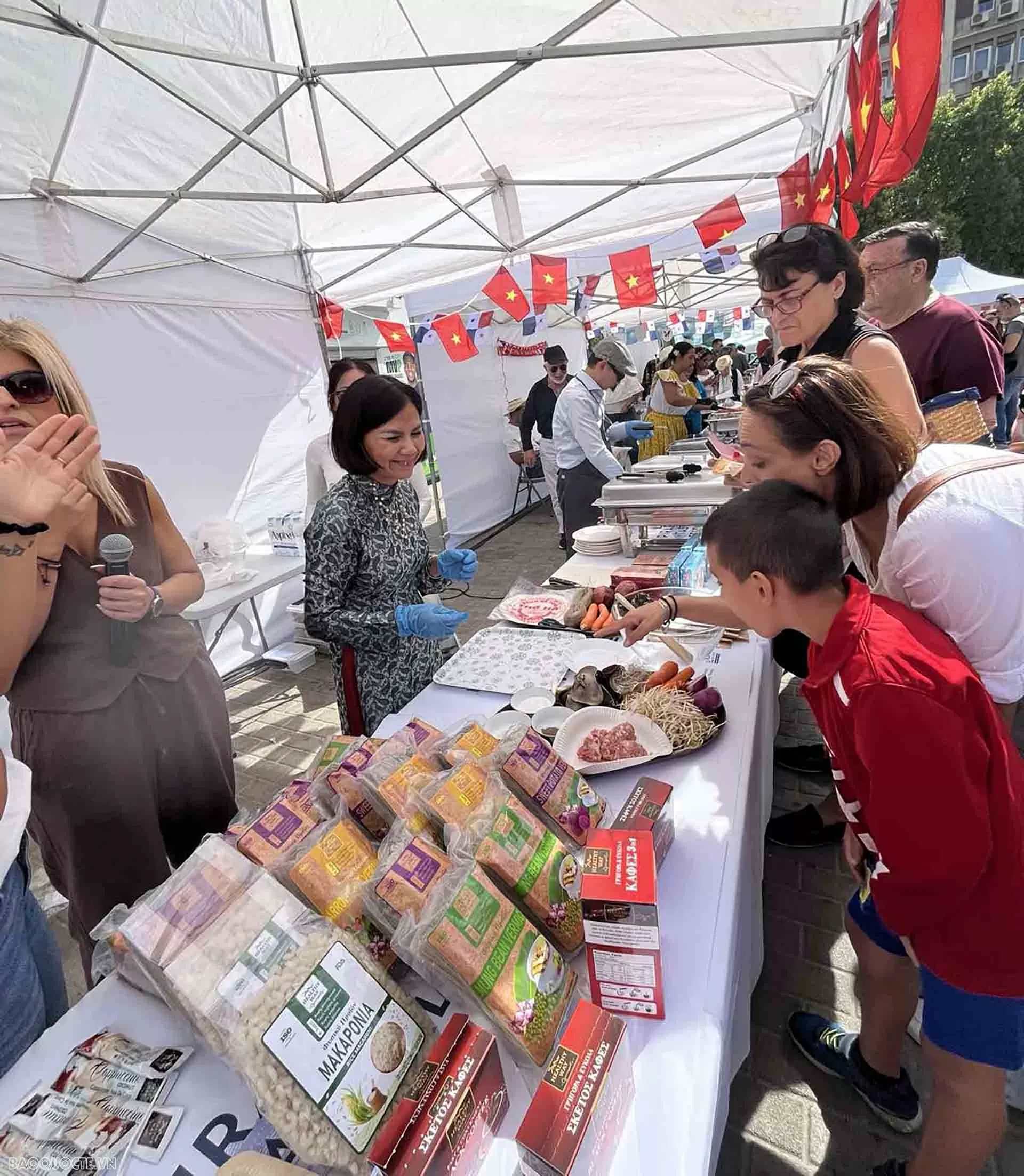 Vietnam participates in Food Festival organized by Piraeus City authorities Vietnam participates in Food Festival organized by Piraeus City authorities
