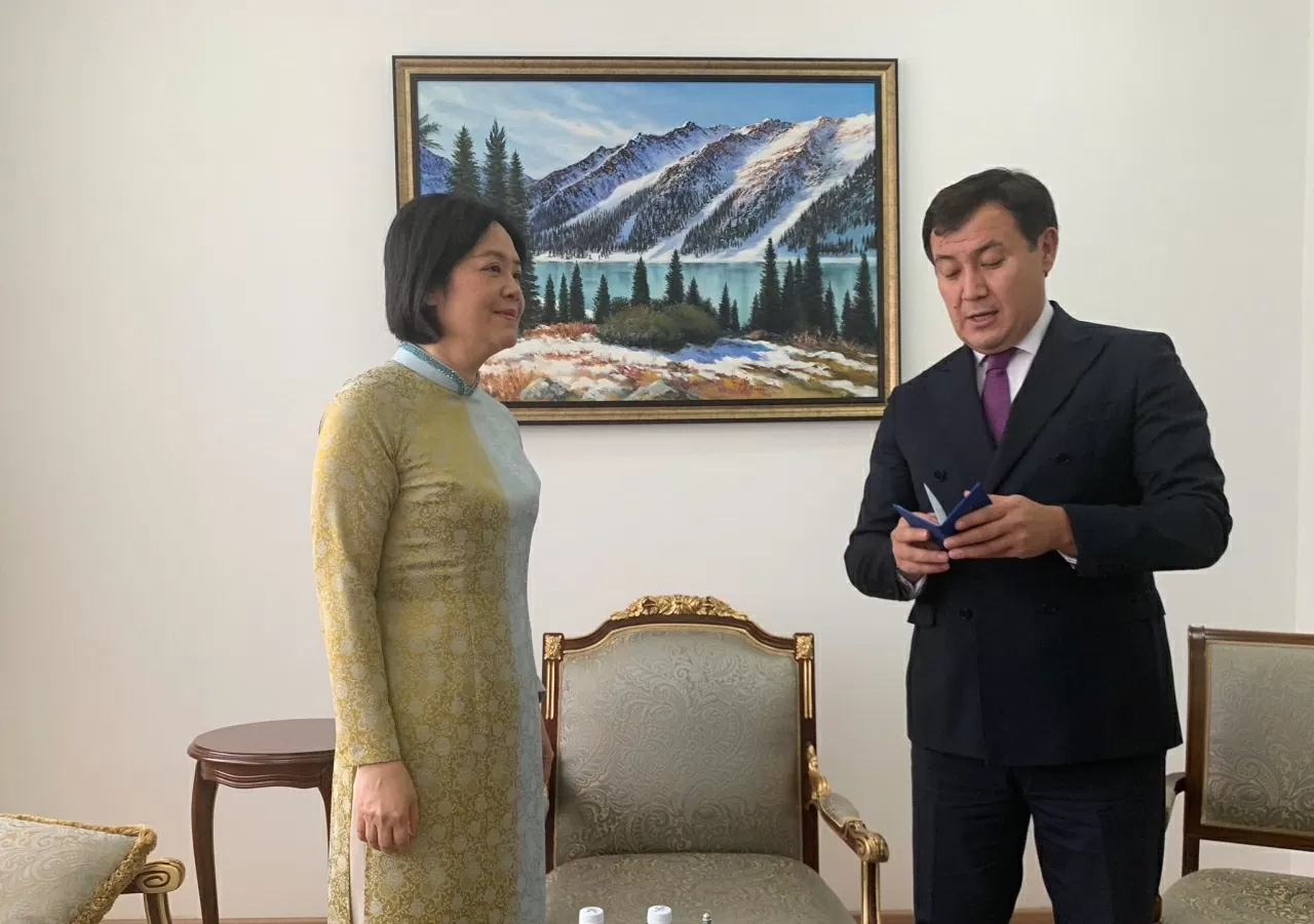 Ambassador Pham Thai Nhu Mai awarded the Dostyk Order of Friendship by the State of Kazakhstan Ambassador Pham Thai Nhu Mai awarded the Dostyk Order of Friendship by the State of Kazakhstan
