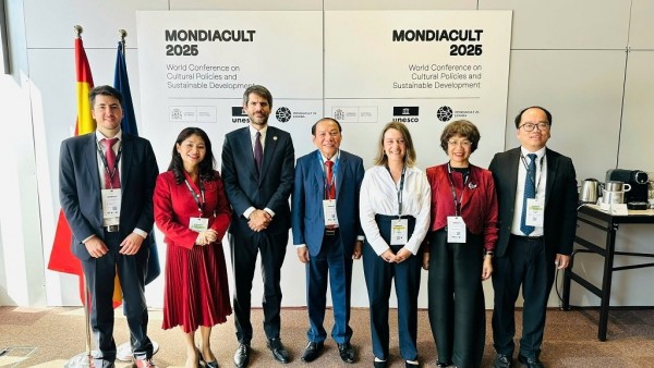 Vietnam proposes initiatives to implement the Decade of Culture for Sustainable Development: Minister