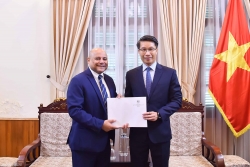 Ministry of Foreign Affairs receives Copy of Credentials from newly appointed Egyptian Ambassador to Vietnam