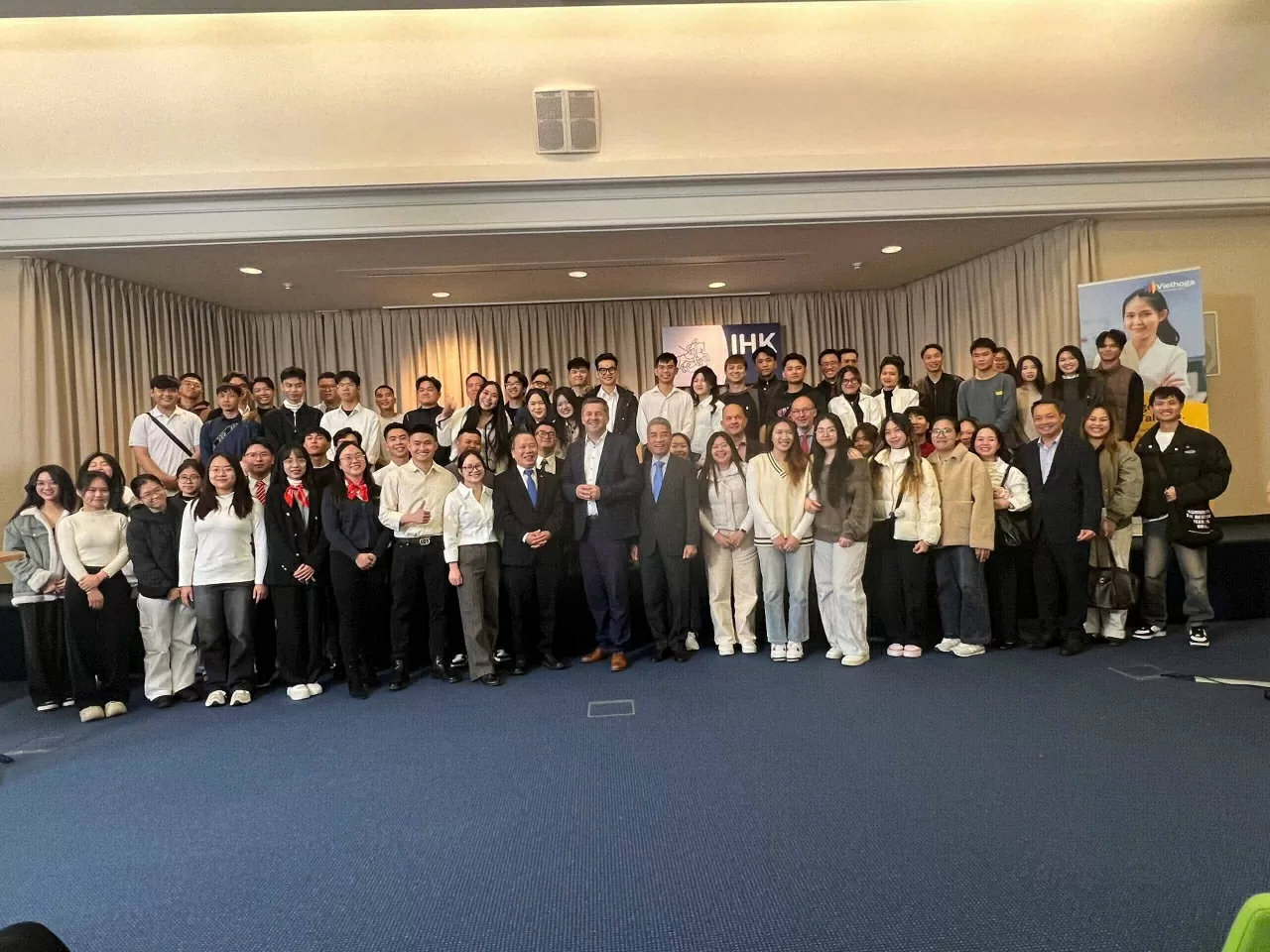 Welcome ceremony for Vietnamese trainees in the Viethoga Project in Germany Welcome ceremony for Vietnamese trainees in the Viethoga Project in Germany