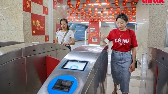 Hanoi Metro pilots weekly tickets on mobile app