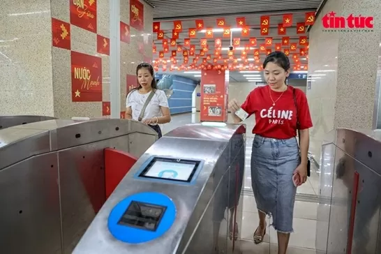 Hanoi Metro pilots weekly tickets on mobile app Hanoi Metro pilots weekly tickets on mobile app