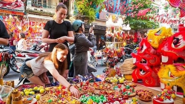 Traditional handmade items account for 70–80% Mid-Autumn Festival market