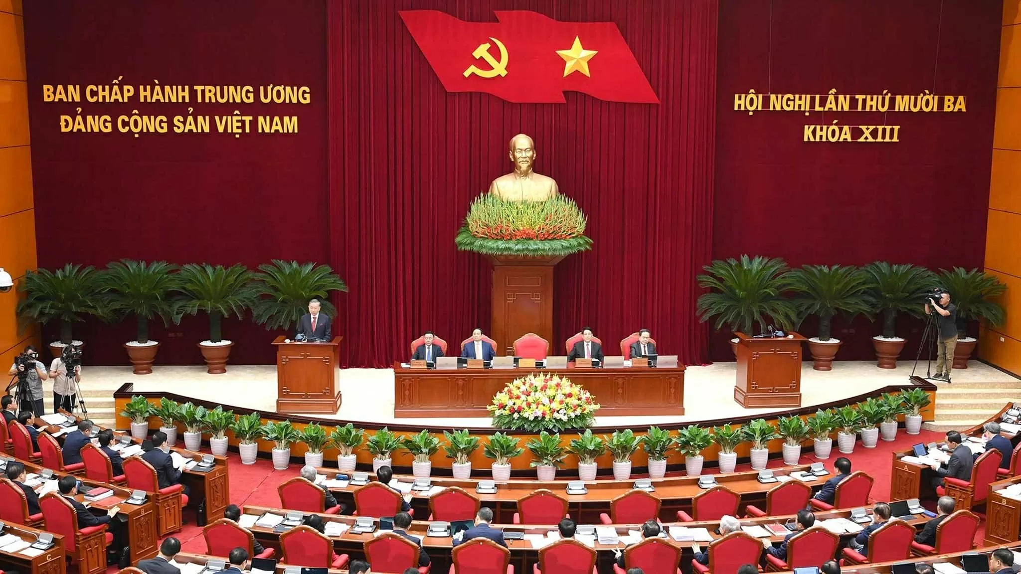 Party General Secretary To Lam’s speech at opening of 13th plenum of 13th Party Central Committee Party General Secretary To Lam’s speech at opening of 13th plenum of 13th Party Central Committee