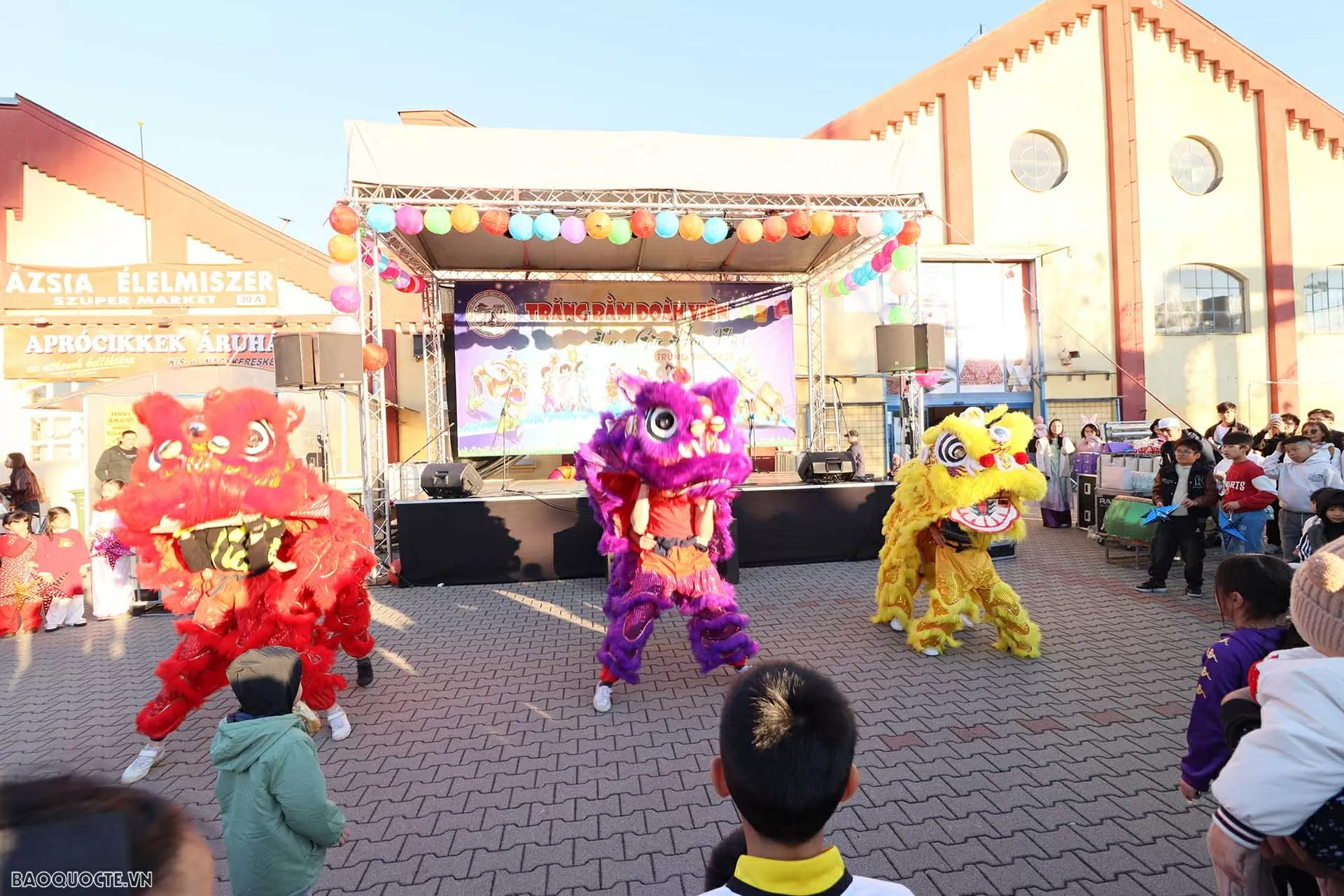 Vietnamese community in Hungary hosts Mid-Autumn Festival 2025: Fostering love, preserving cultural identity