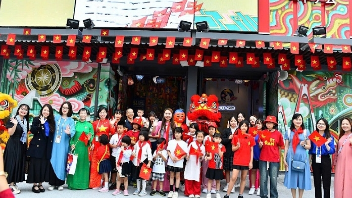 Mid-Autumn reunion at the Vietnam Pavilion at EXPO 2025