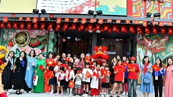 Mid-Autumn reunion at the Vietnam Pavilion at EXPO 2025