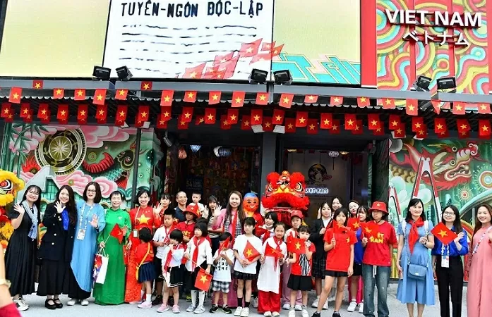 Mid-Autumn reunion at the Vietnam Pavilion at EXPO 2025 Mid-Autumn reunion at the Vietnam Pavilion at EXPO 2025