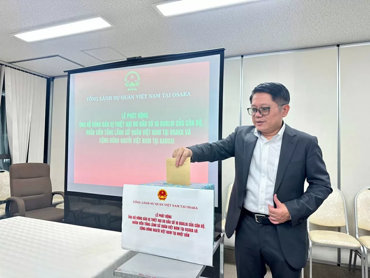 Vietnam Consulate General in Osaka launches support campaign for people affected by Typhoon No. 10