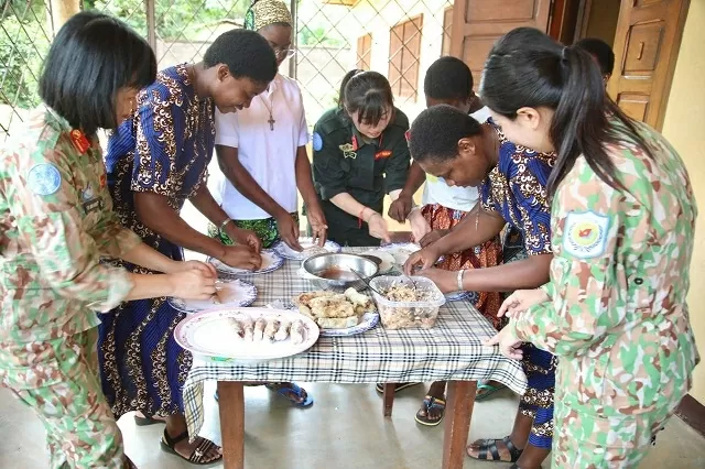 Vietnamese Mid-Autumn festival lights up smiles of children in the Central African Republic Vietnamese Mid-Autumn festival lights up smiles of children in the Central African Republic